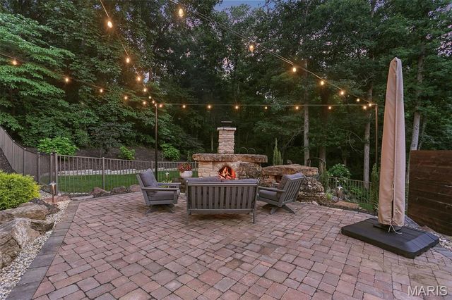 1116 Far Oaks Drive, Caseyville, IL 62232