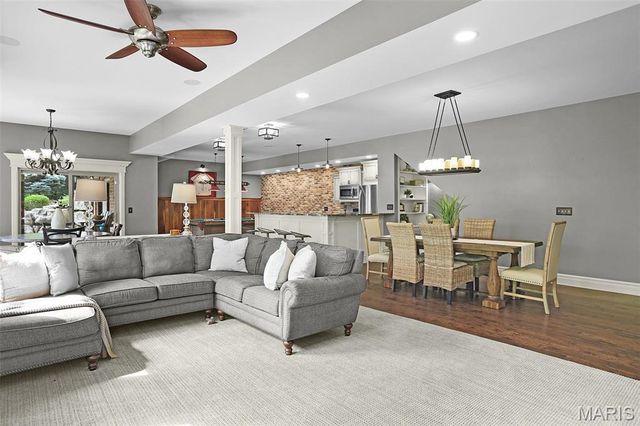 1116 Far Oaks Drive, Caseyville, IL 62232