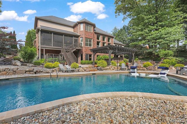 1116 Far Oaks Drive, Caseyville, IL 62232