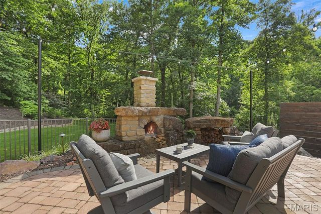 1116 Far Oaks Drive, Caseyville, IL 62232