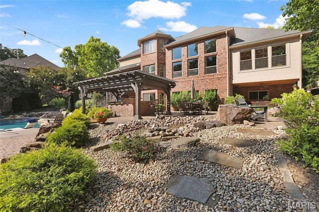 1116 Far Oaks Drive, Caseyville, IL 62232