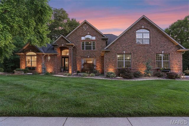1116 Far Oaks Drive, Caseyville, IL 62232