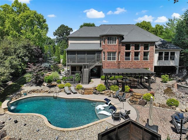 1116 Far Oaks Drive, Caseyville, IL 62232