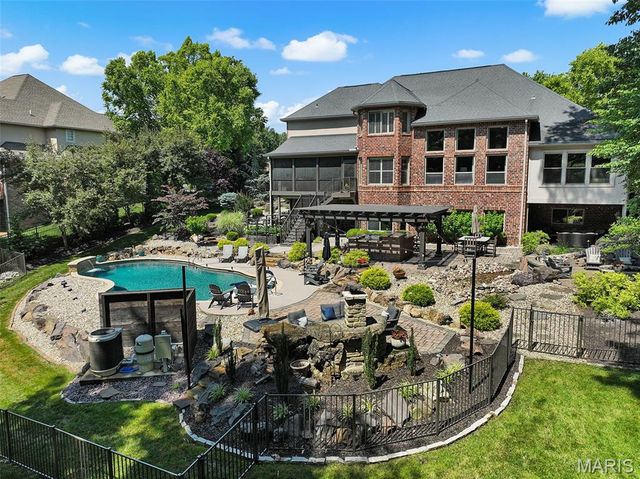 1116 Far Oaks Drive, Caseyville, IL 62232