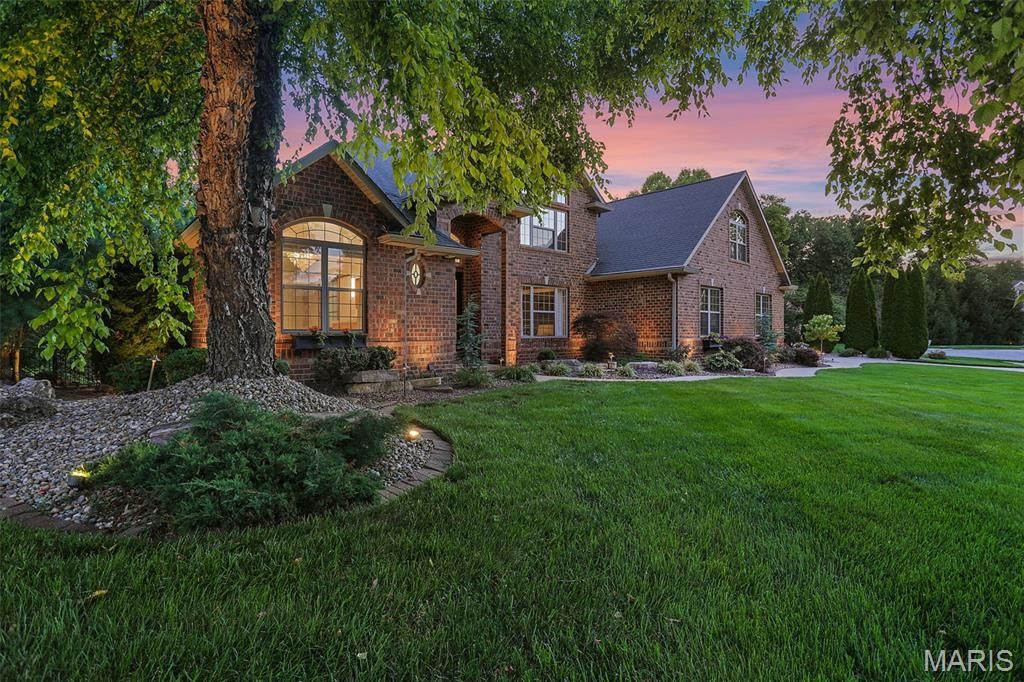 1116 Far Oaks Drive, Caseyville, IL 62232