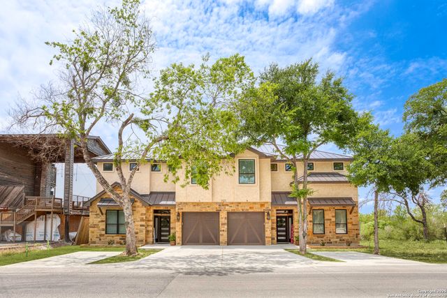 1121 Gruene B, New Braunfels, TX 78130