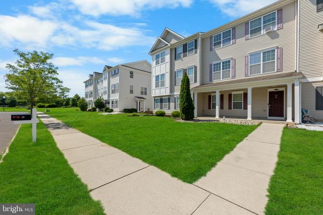 29 MOUNTIE LN, Chesterfield, NJ 08515