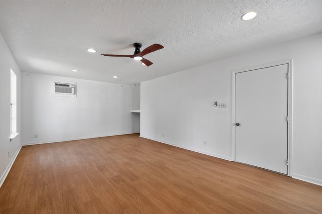 7083 Gentle Breeze Drive, Willis, TX 77318