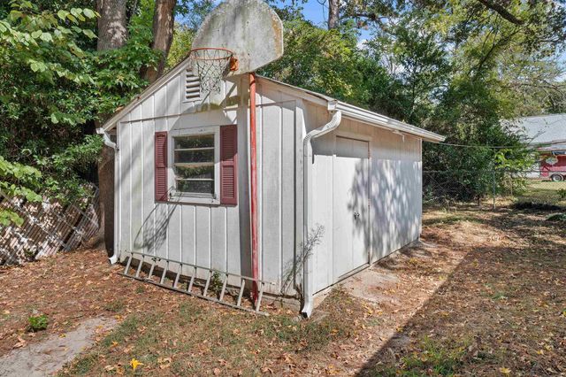 1603 E Main St, Henderson, TX 75652