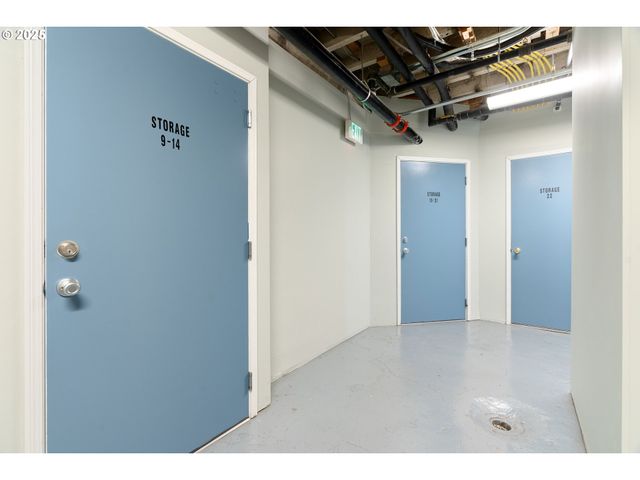 1104 Sw COLUMBIA St 203, Portland, OR 97201