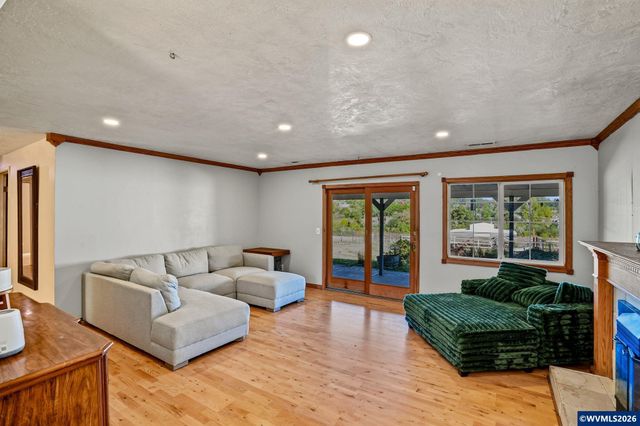 4241 Riverdale Rd S, Salem, OR 97302