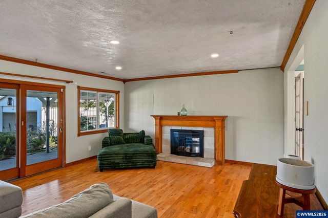4241 Riverdale Rd S, Salem, OR 97302