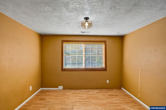 4241 Riverdale Rd S, Salem, OR 97302