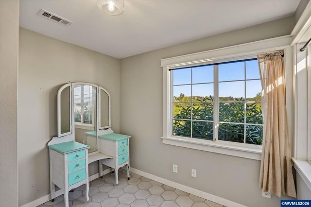 4241 Riverdale Rd S, Salem, OR 97302