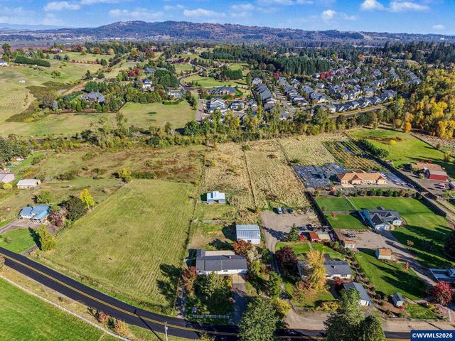 4241 Riverdale Rd S, Salem, OR 97302