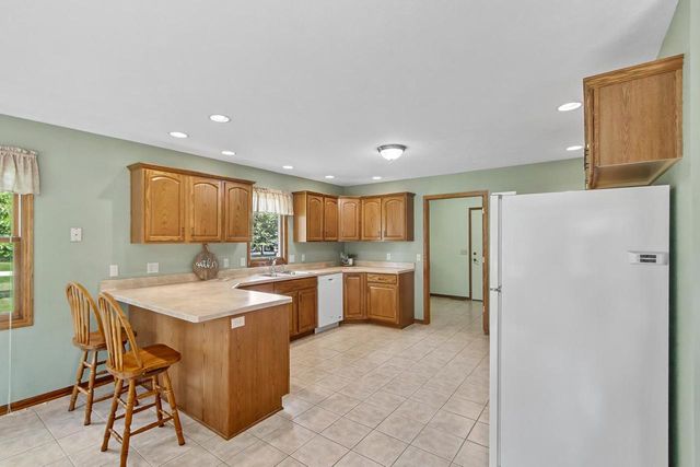 4195 S Satinwood Drive, Beloit, WI 53511