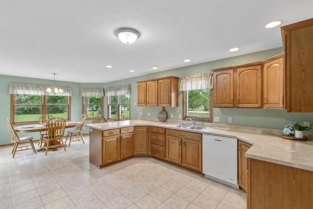 4195 S Satinwood Drive, Beloit, WI 53511