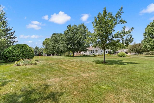 4195 S Satinwood Drive, Beloit, WI 53511