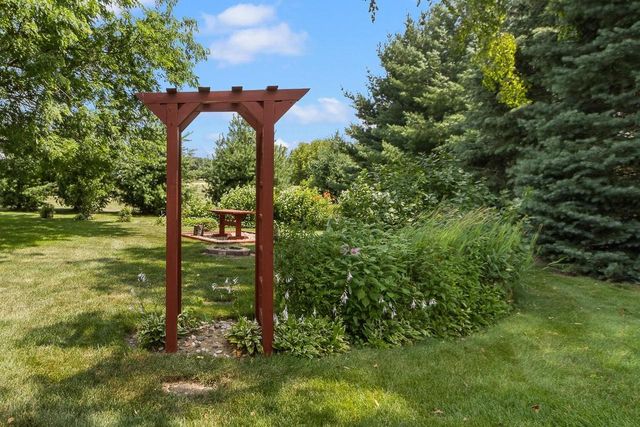 4195 S Satinwood Drive, Beloit, WI 53511