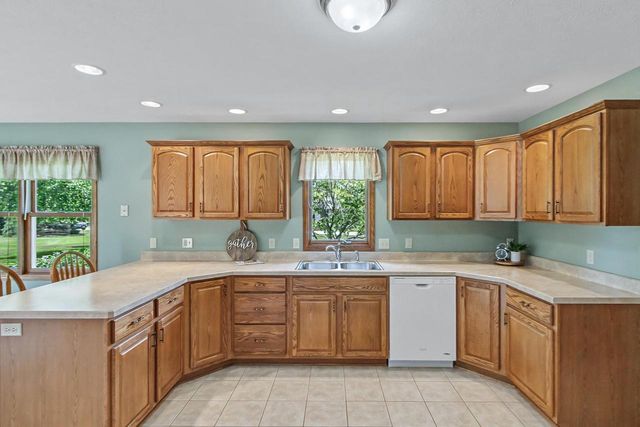 4195 S Satinwood Drive, Beloit, WI 53511