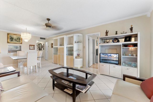 3900 NW 76th Avenue 307, Sunrise, FL 33351