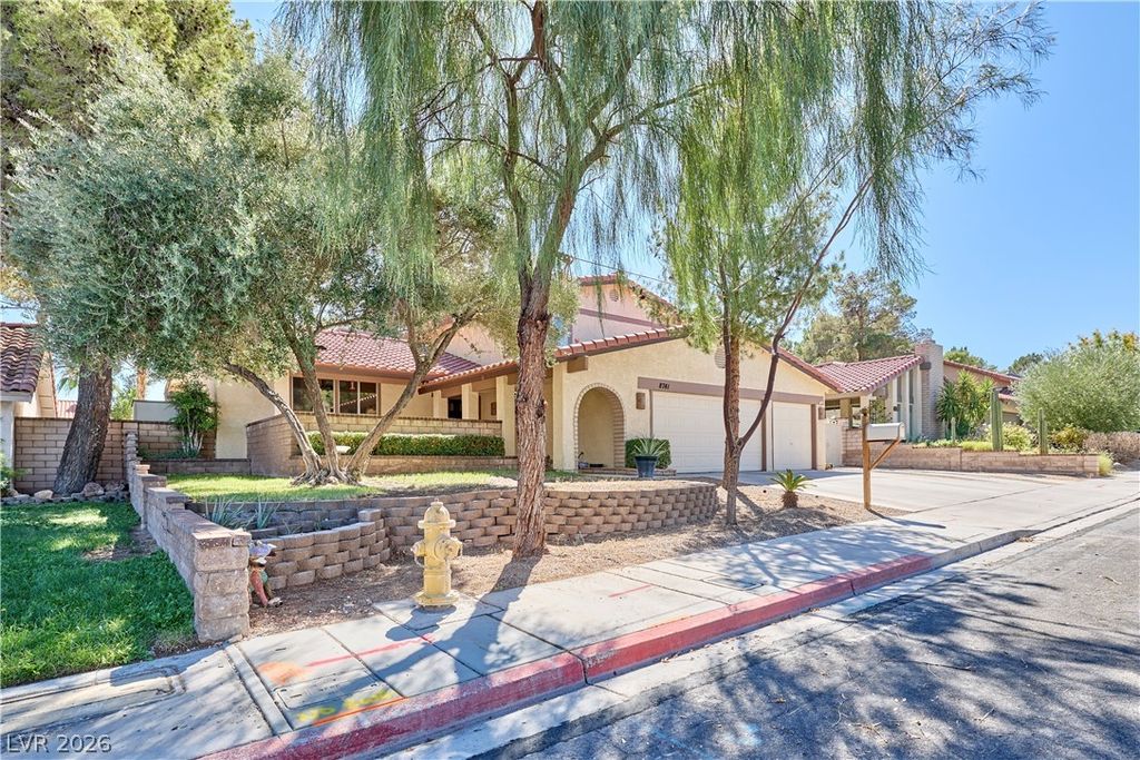 8741 Pesaro Drive, Las Vegas, NV 89117 — photo 2
