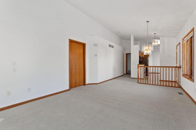 10720 57th Place N 1, Plymouth, MN 55442