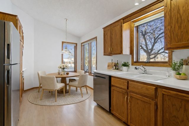 10720 57th Place N 1, Plymouth, MN 55442