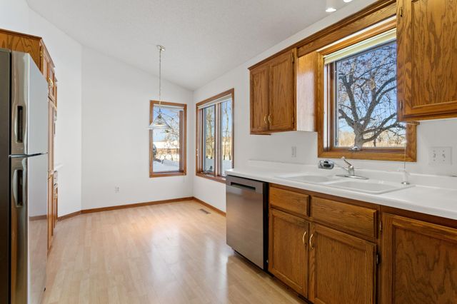 10720 57th Place N 1, Plymouth, MN 55442