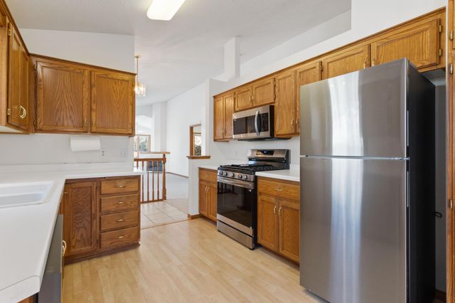 10720 57th Place N 1, Plymouth, MN 55442