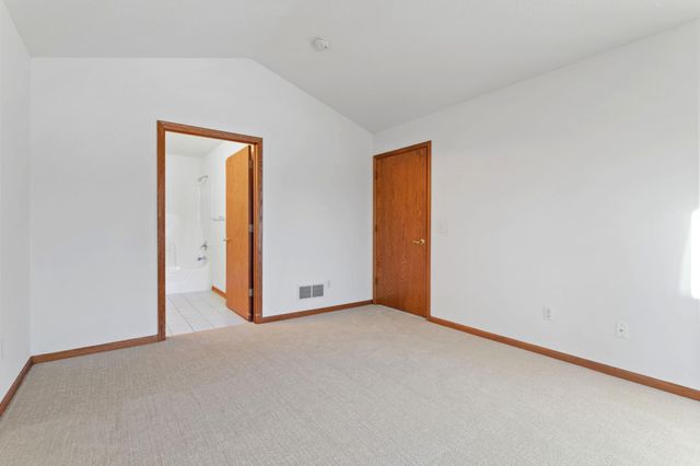 10720 57th Place N 1, Plymouth, MN 55442