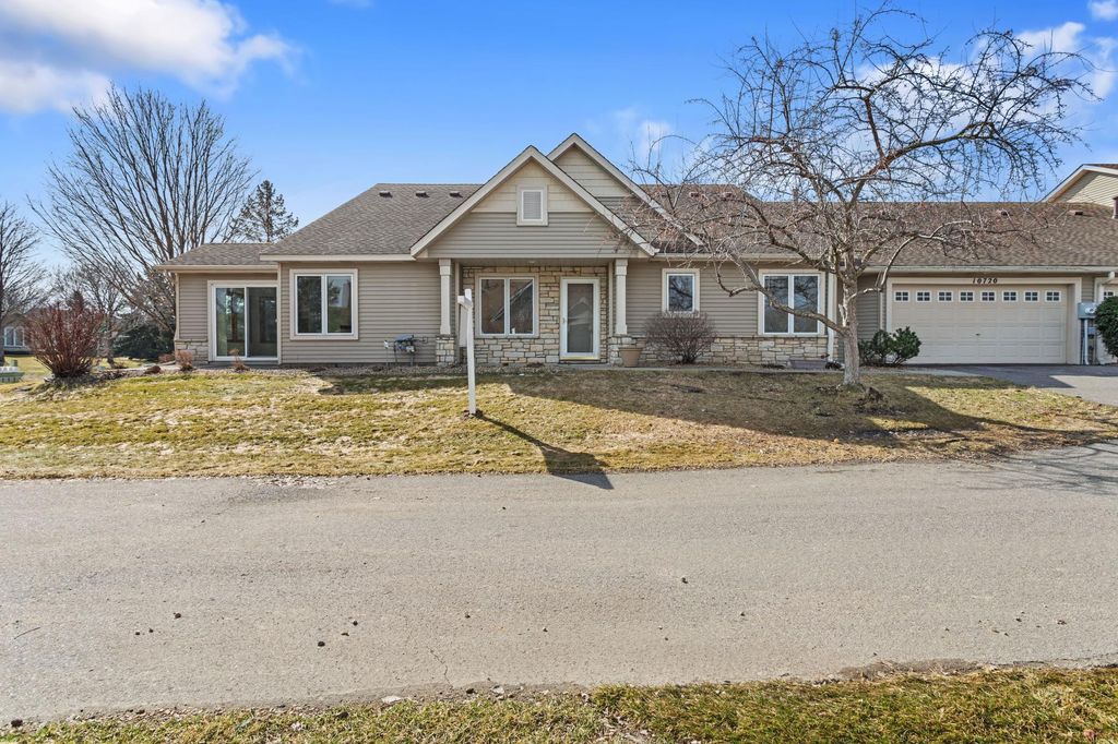 10720 57th Place N 1, Plymouth, MN 55442