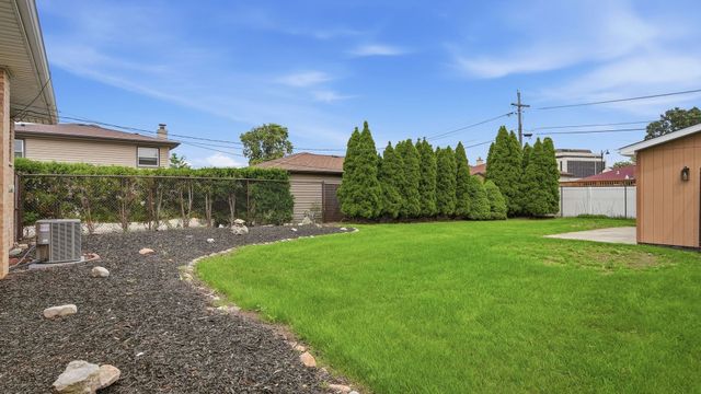 6225 Hawthorne Street, Rosemont, IL 60018