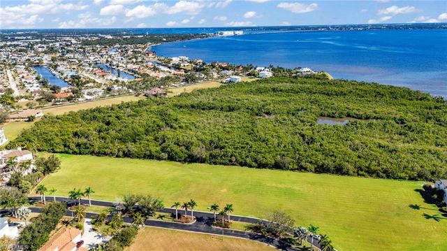 4661 Grassy Point BLVD, Port Charlotte, FL 33952
