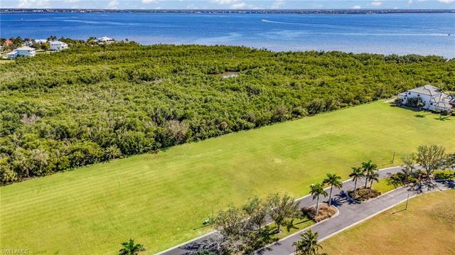 4661 Grassy Point BLVD, Port Charlotte, FL 33952