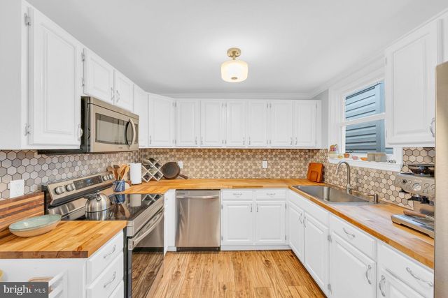 7729 CARTER RD, Sykesville, MD 21784