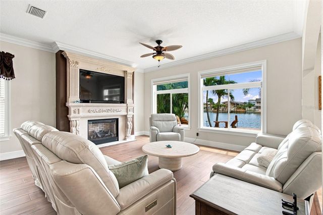 11220 8TH STREET E, Treasure Island, FL 33706