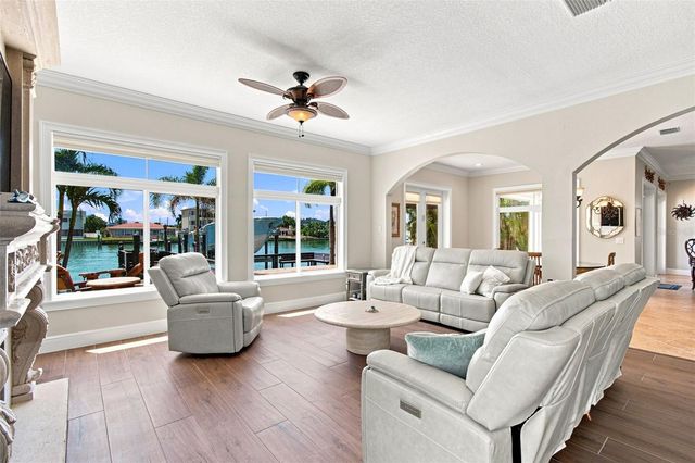 11220 8TH STREET E, Treasure Island, FL 33706