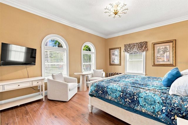 11220 8TH STREET E, Treasure Island, FL 33706