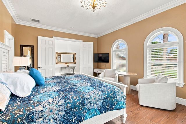 11220 8TH STREET E, Treasure Island, FL 33706