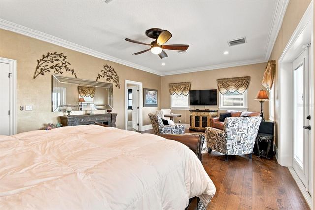 11220 8TH STREET E, Treasure Island, FL 33706