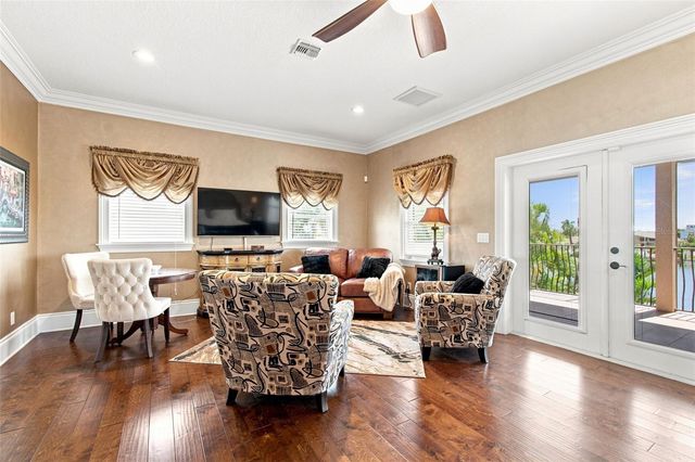11220 8TH STREET E, Treasure Island, FL 33706