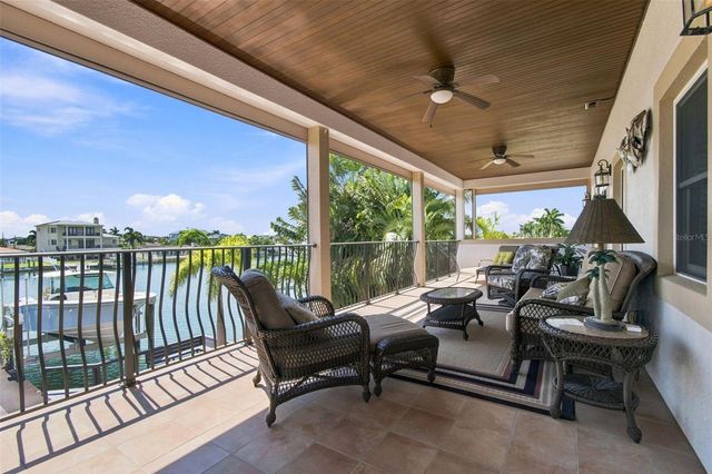 11220 8TH STREET E, Treasure Island, FL 33706