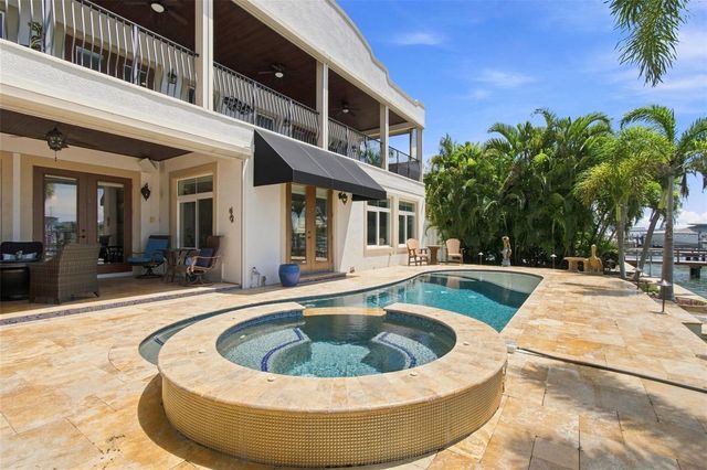 11220 8TH STREET E, Treasure Island, FL 33706
