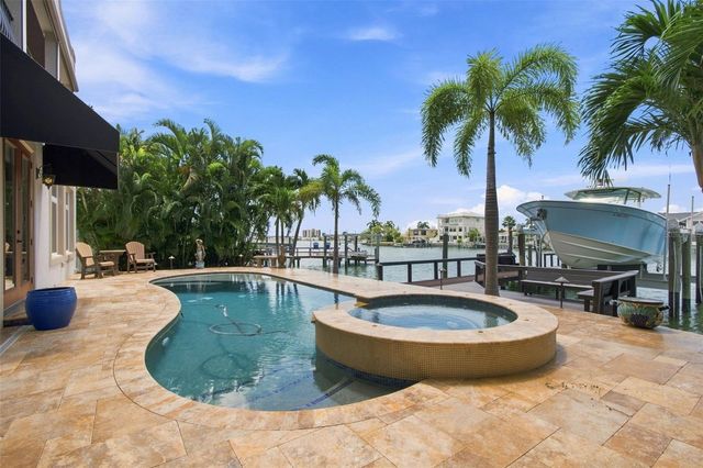 11220 8TH STREET E, Treasure Island, FL 33706