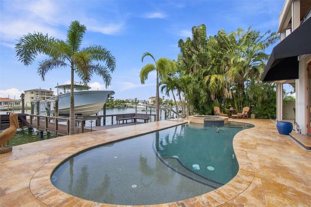 11220 8TH STREET E, Treasure Island, FL 33706