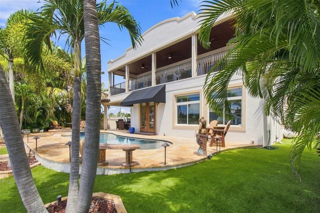 11220 8TH STREET E, Treasure Island, FL 33706