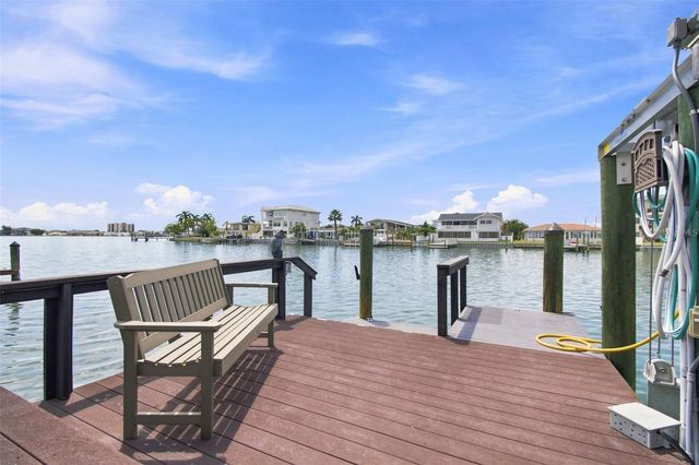 11220 8TH STREET E, Treasure Island, FL 33706
