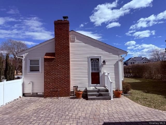 16 Magee Drive, Southampton, NY 11968