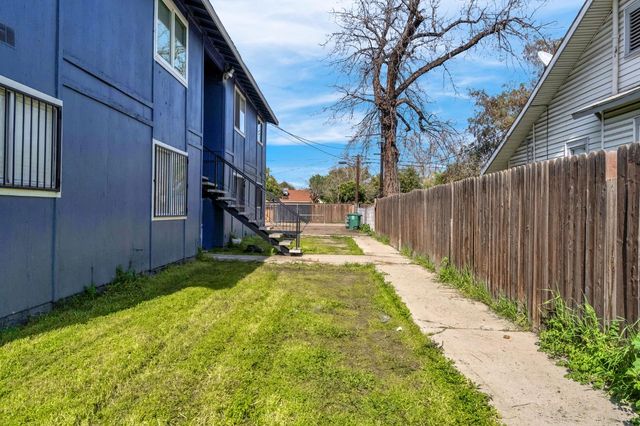 2311 E White Avenue, Fresno, CA 93701